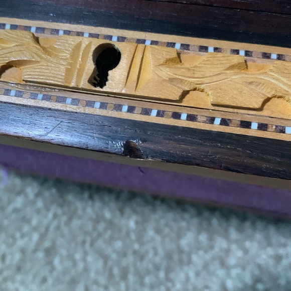 Beautiful Wooden Box - Picture 9 of 9